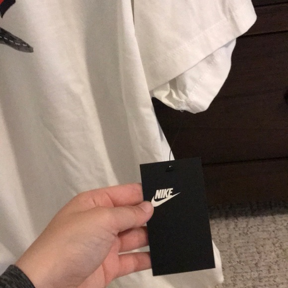 Brand New Nike T - Picture 3 of 4